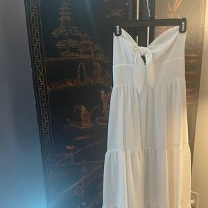 White strapless dress